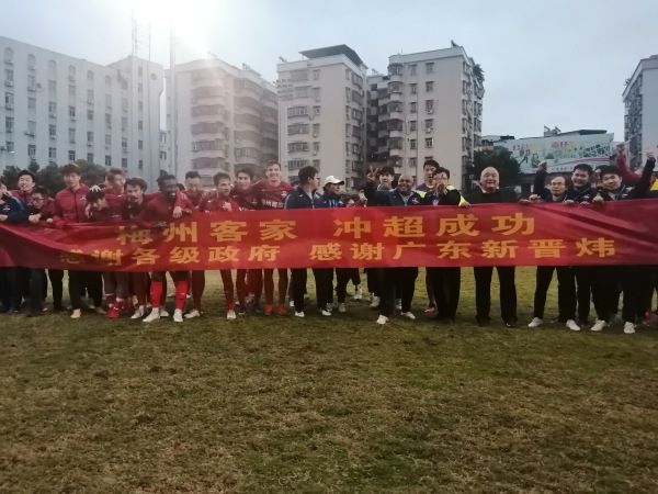 五大看点解锁终局之战五大主题园区各有特色不同玩法嗨翻游客五楼HDR影院五年布局，唐探家族共成长五年沉淀 迟到了时间却赢得了爱五年的时间，时间上《我的影子在奔跑》迟到了，但是这五年，却赢得了众多电影人的支持与鼓励，也将母爱这份真挚的情感种进了电影走过的所有地区